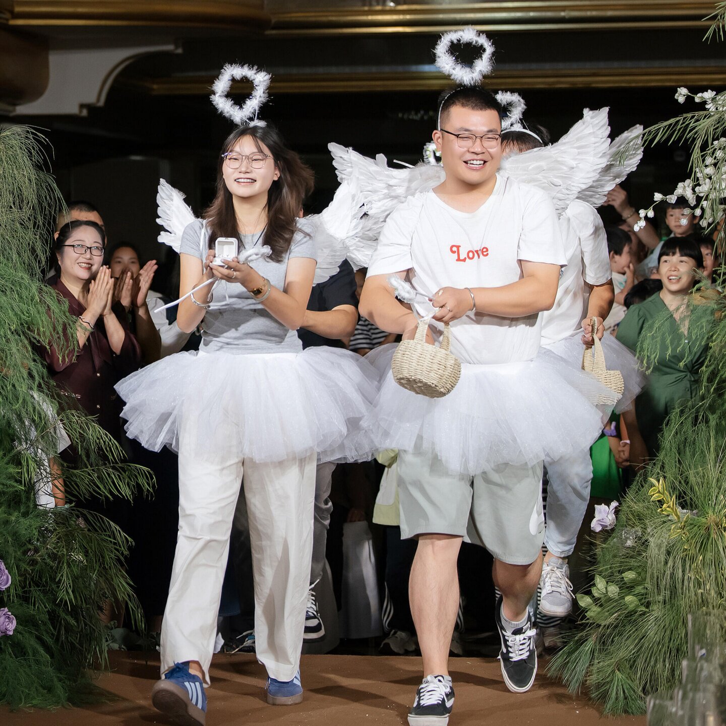 送戒指天使翅膀套装婚礼花童装扮搞笑创意背带式三件套儿童成人