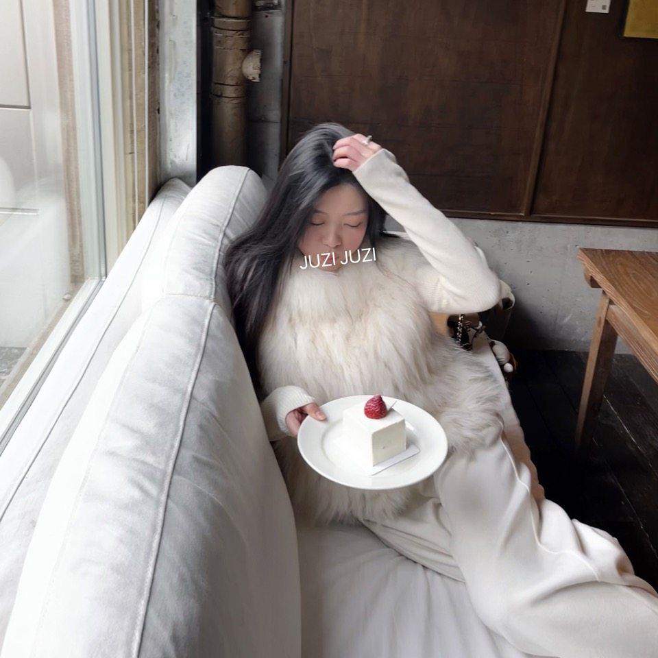 JUZI/冬日御寒白月光狐狸毛车条皮草马甲立领修身显瘦毛毛真皮草