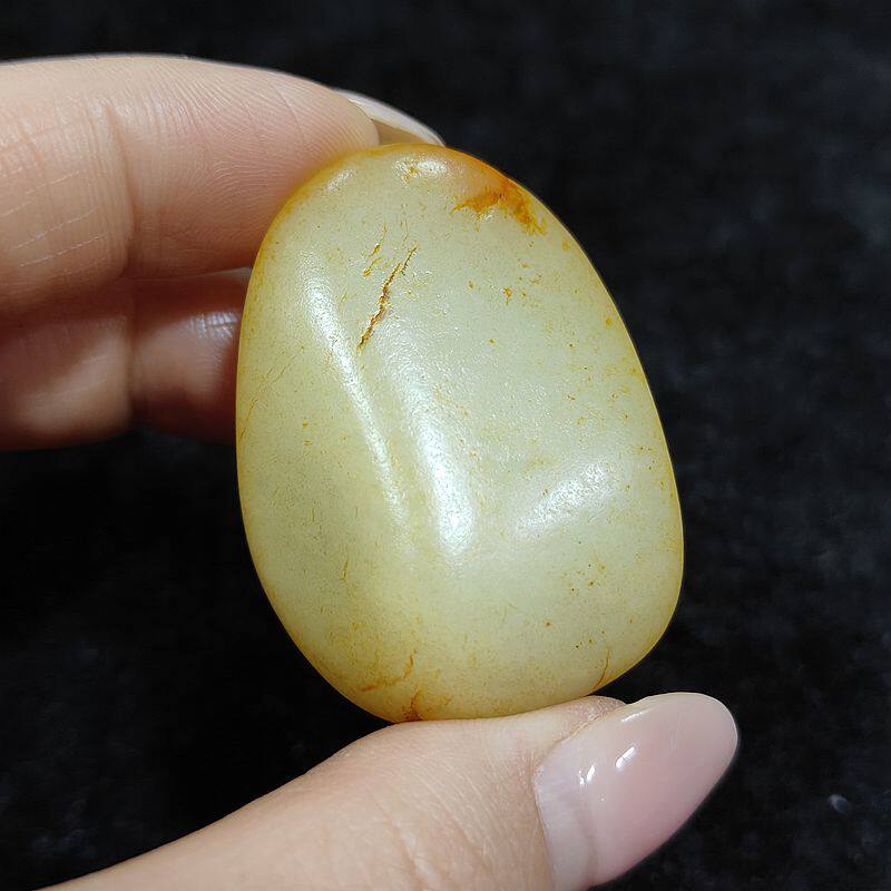 新疆玉龙河洒金皮白玉籽料吊坠籽