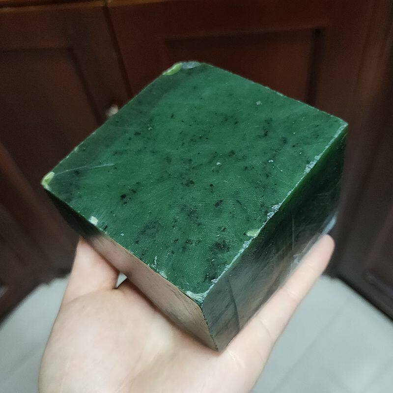 2.5斤和田玉碧玉山料原石切块 菠菜绿碧玉天然玉石明料牌子雕刻料