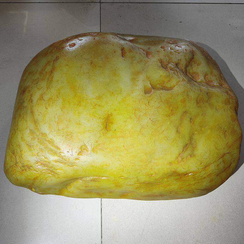 洒金皮白玉大籽料收藏玉石摆件料