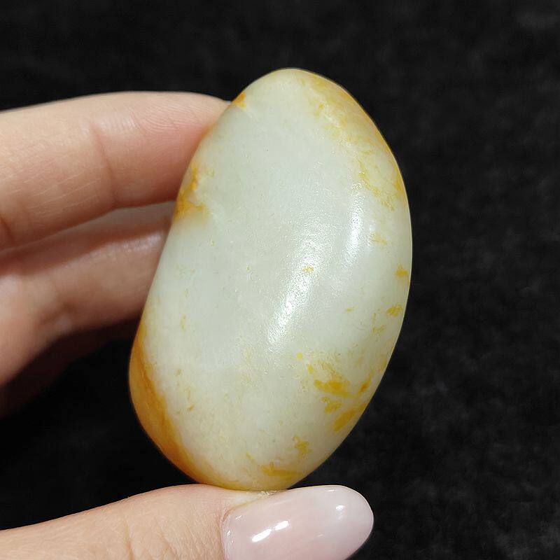 81克和田玉白玉籽料原石 玉龙河天然白玉籽油润吊坠把件玩料雕刻