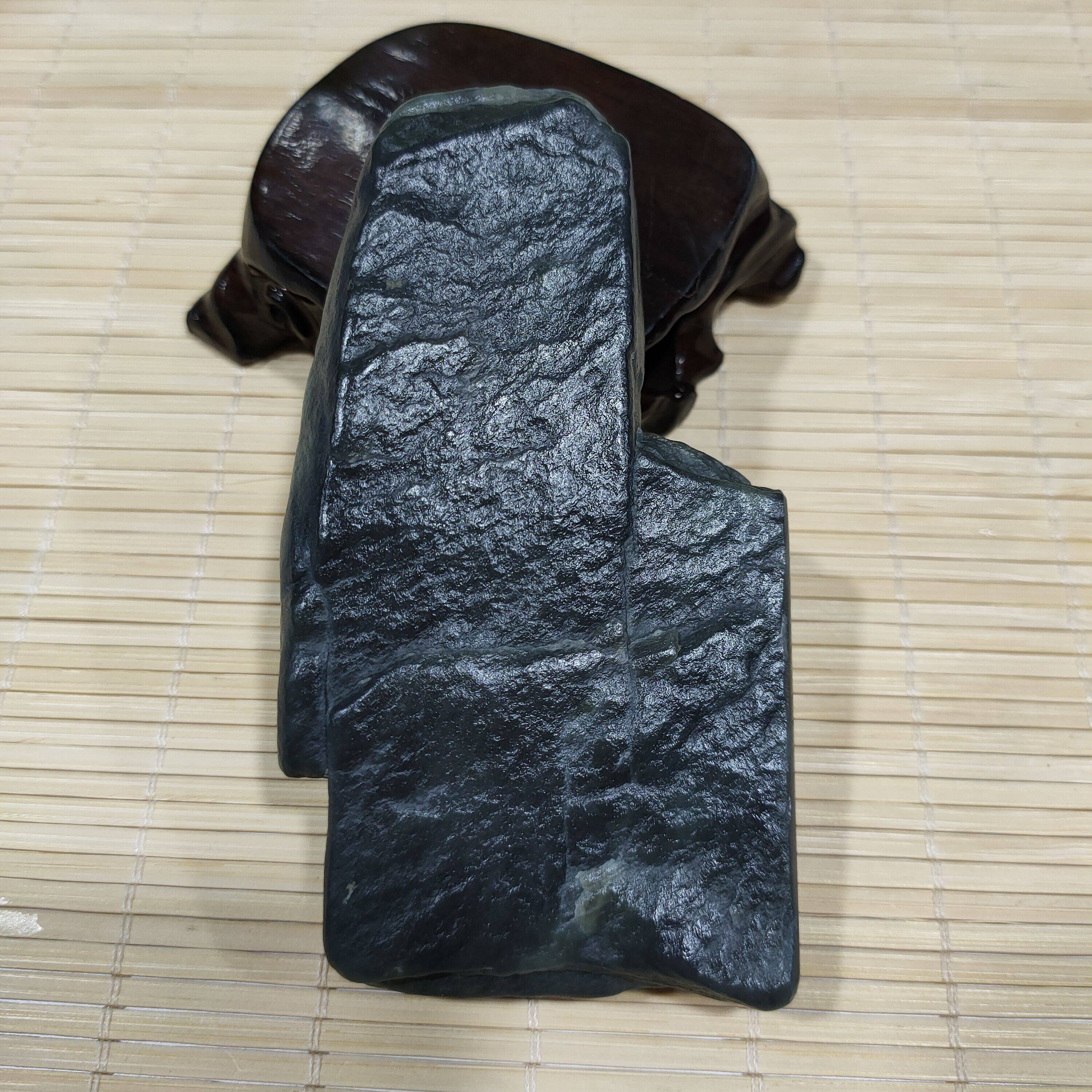 239克和田玉青花墨玉戈壁料原石 青花白底墨黑白分明牌子料雕刻料