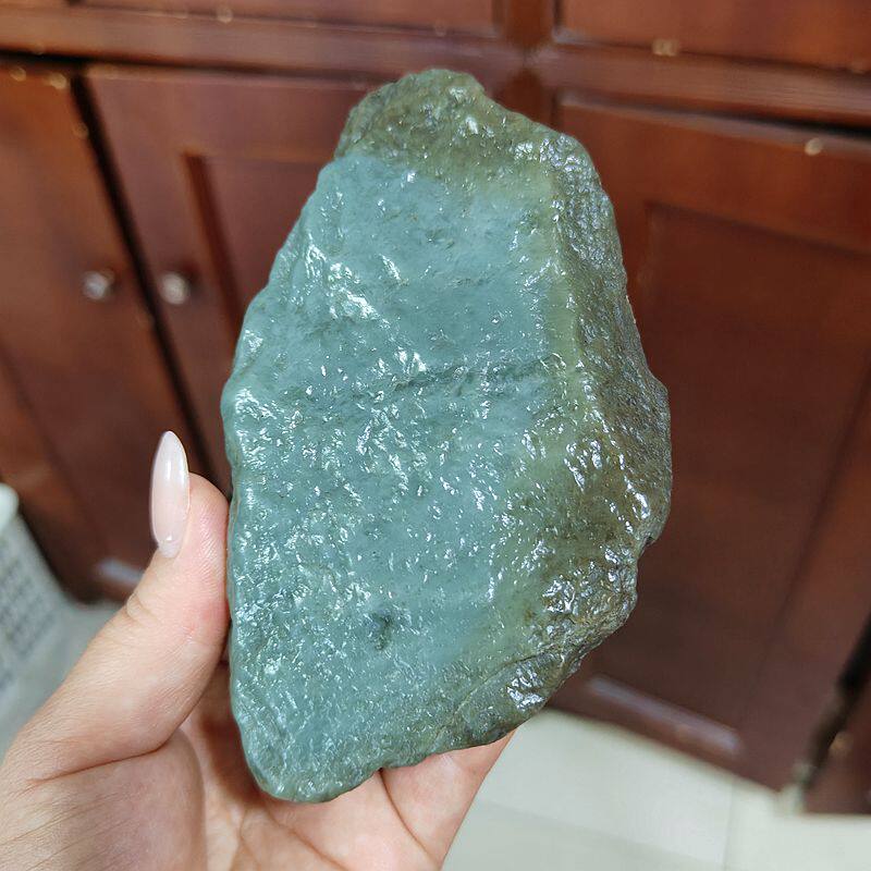 新疆若羌独特蓝调青玉戈壁料原石