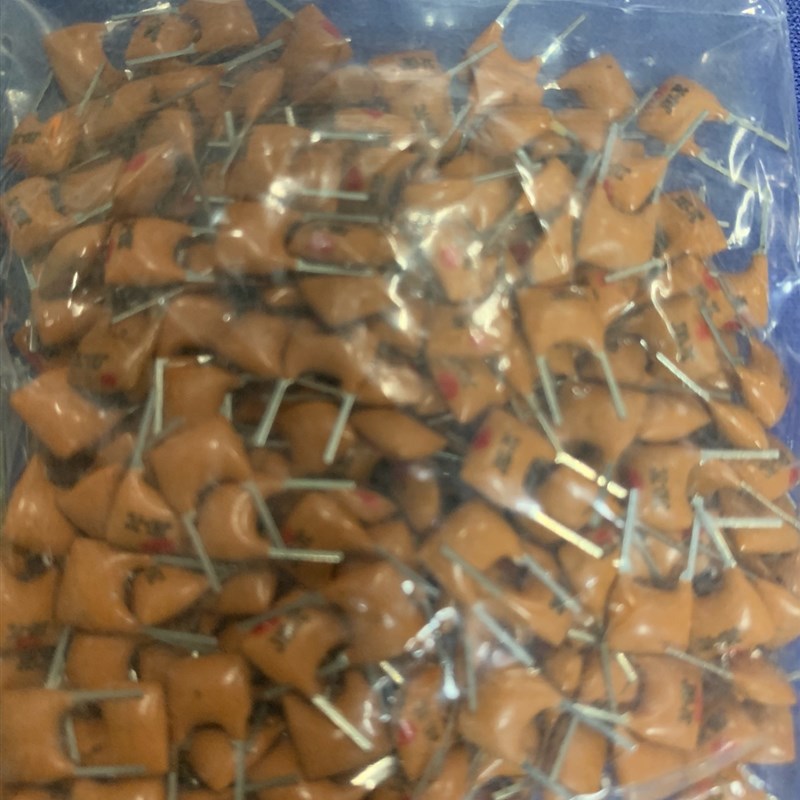 陶瓷滤波器 10.7M 10.7MHZ 直插晶振2脚