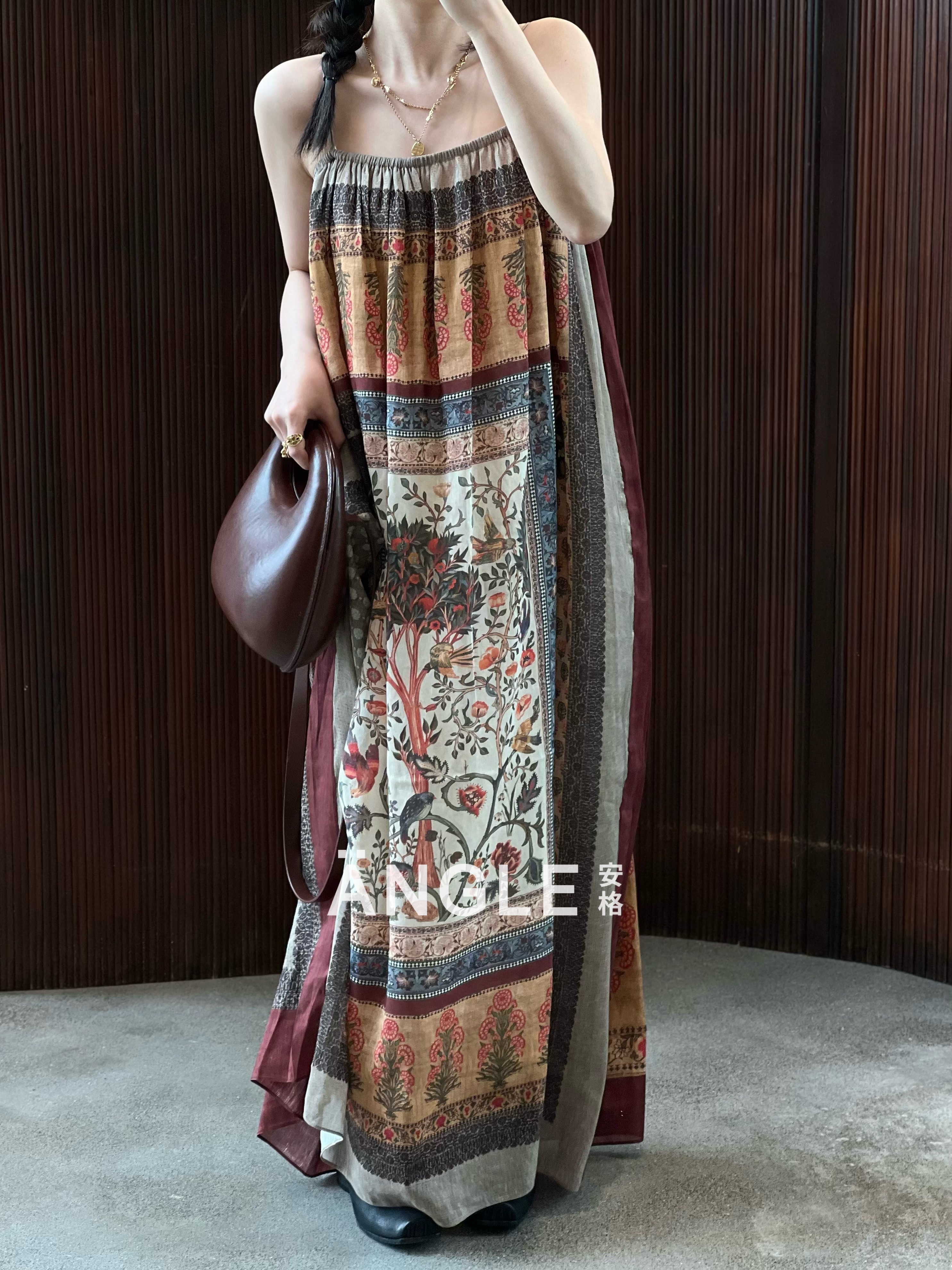 INTOTHEEAST24定位印花连衣裙