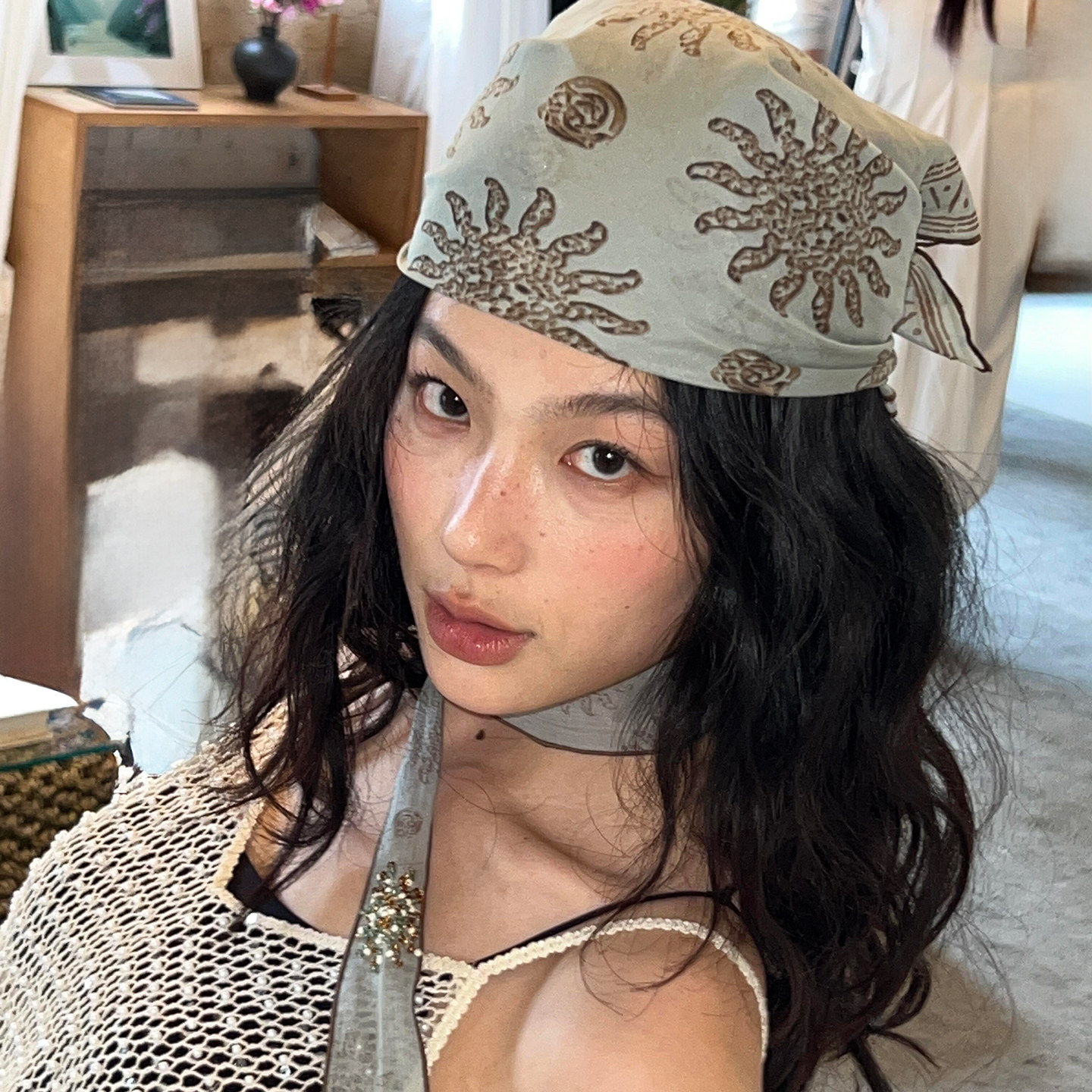 美式复古太阳花小方巾头巾女夏季薄款街头时尚高级感配饰包头丝巾
