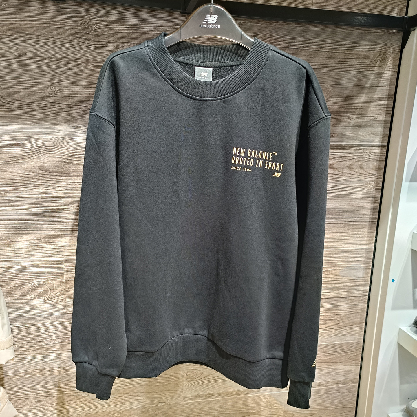 NB男子加绒保暖套头衫卫衣