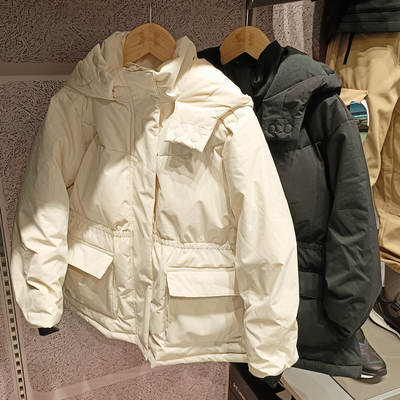 安德玛女童立领连帽羽绒服