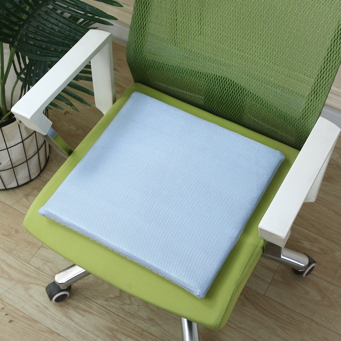 夏季冰丝椅子坐垫透气椰棕办公室椅垫久坐硬垫子防滑凉感凳子座垫