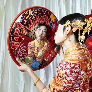 【拍照道具】凹凸镜diy彩绘结婚礼外景拍照装饰新年结婚出片神器