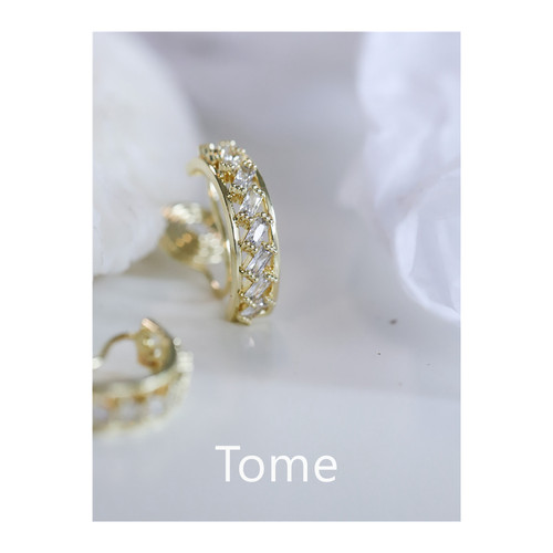 Tome/ 超闪半圆耳圈款白金色锆石硅胶蚊香盘耳夹无耳洞无痛舒适 - 封面