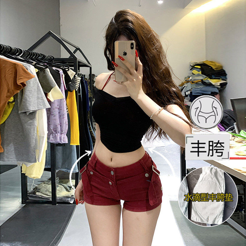 设计感工装丰胯牛仔短裤