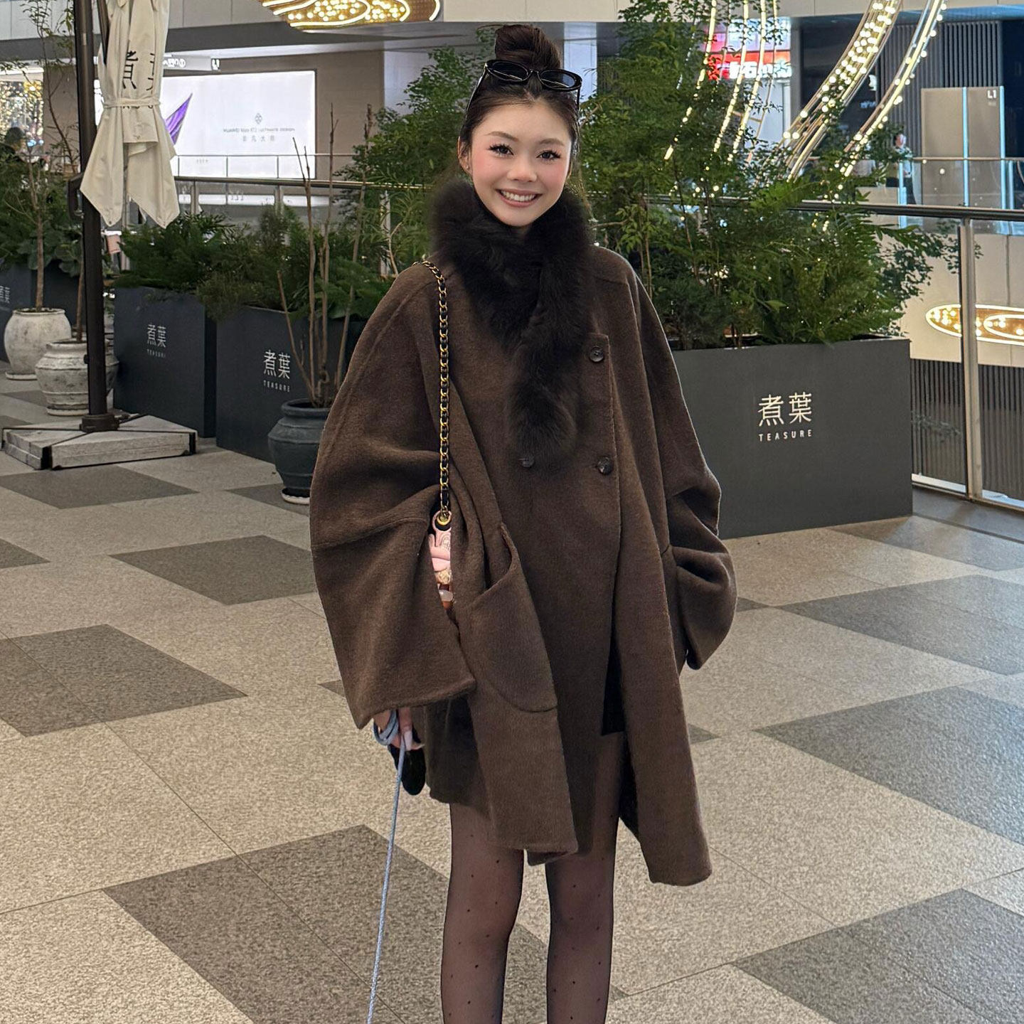 富家千金风毛领松弛感羊绒呢子外套女2026秋冬新款超好看毛呢大衣