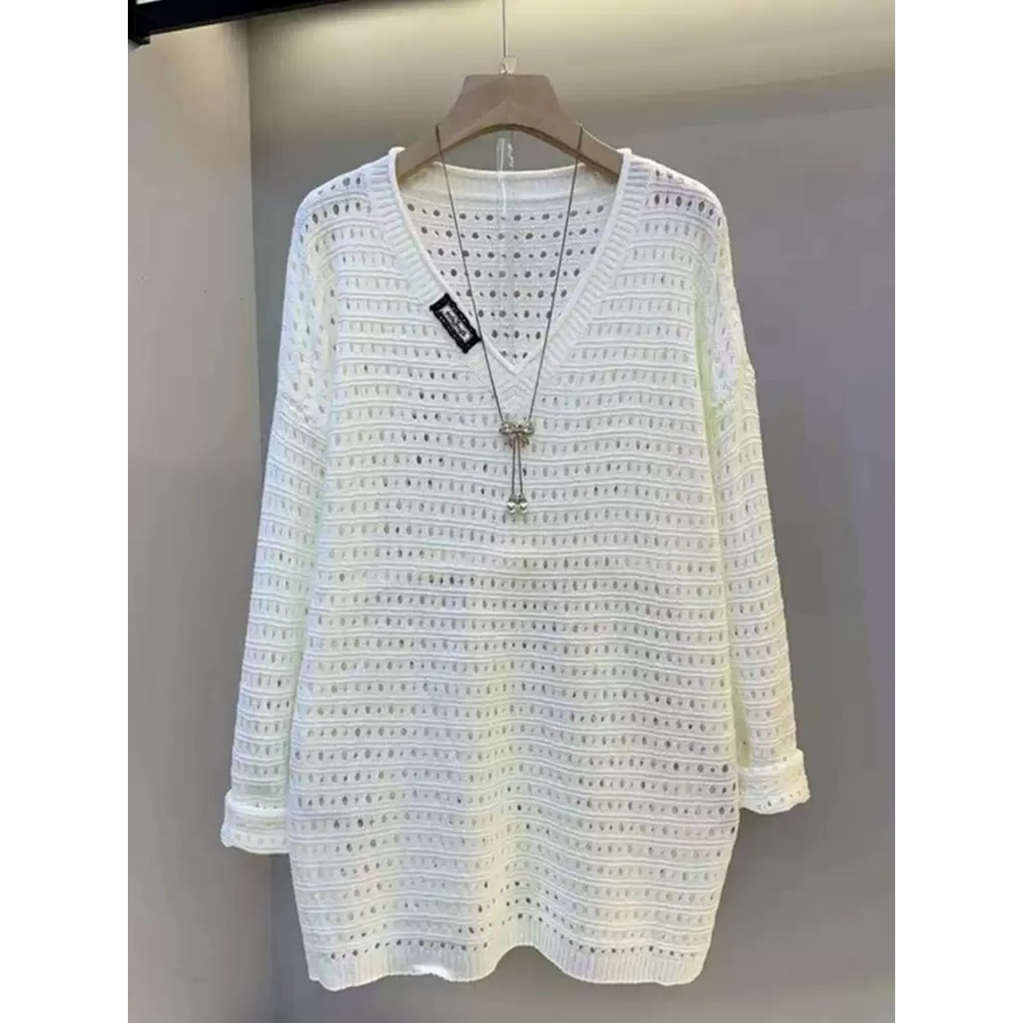 宽松休闲显瘦V领镂空针织衫毛衣