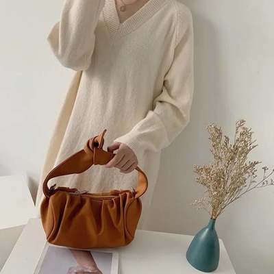 宽松休闲显瘦V领针织毛衣裙