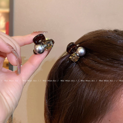 2025新款网红抓夹精致珍珠小抓夹女网红时尚刘海侧边夹2025新款碎