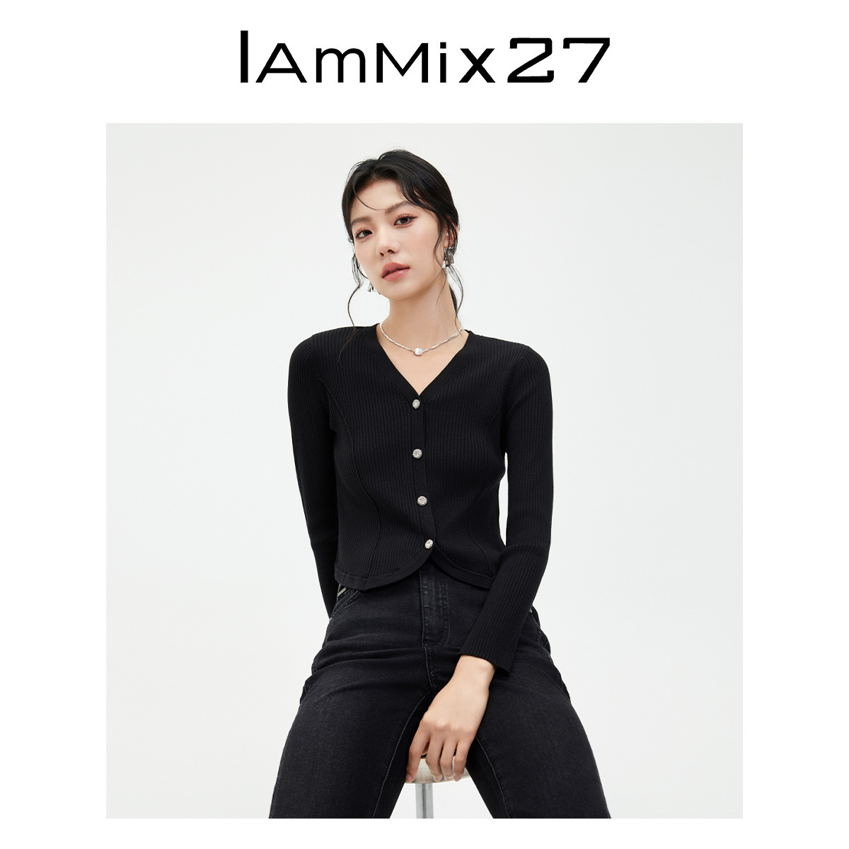 iammix27黑色亮丝V领针织开衫