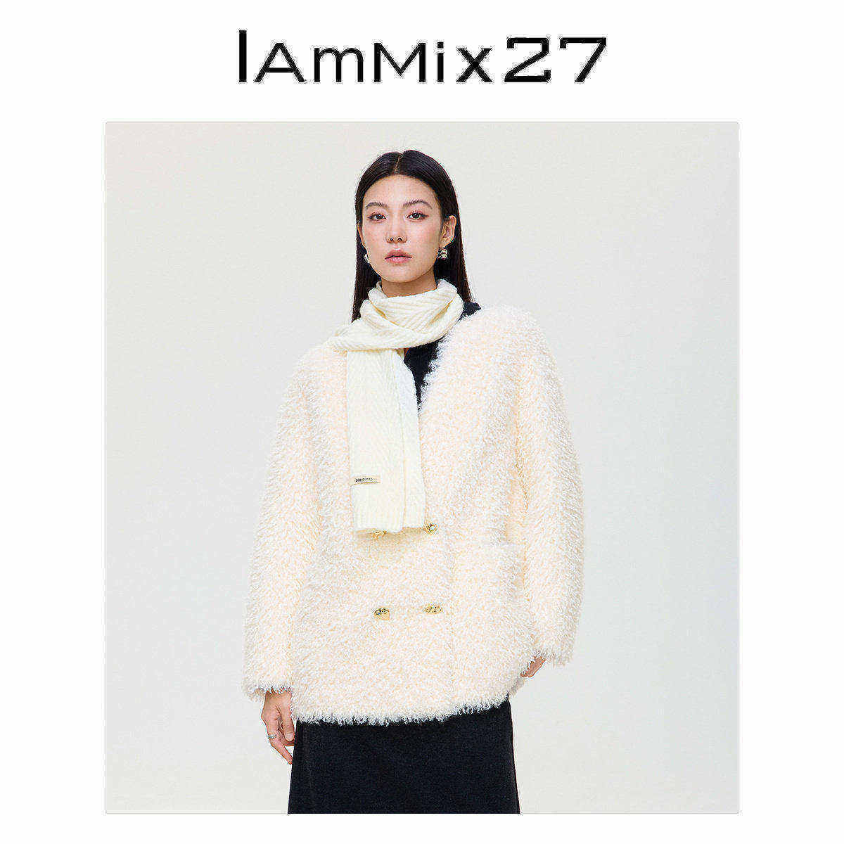 iammix27轻奢白色毛茸茸V领外套