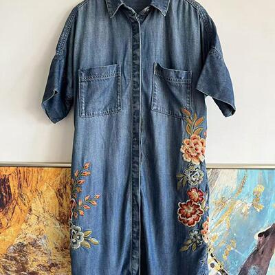 重工大花朵刺绣天丝连衣裙