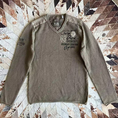 水洗纯棉字母刺绣V领针织衫