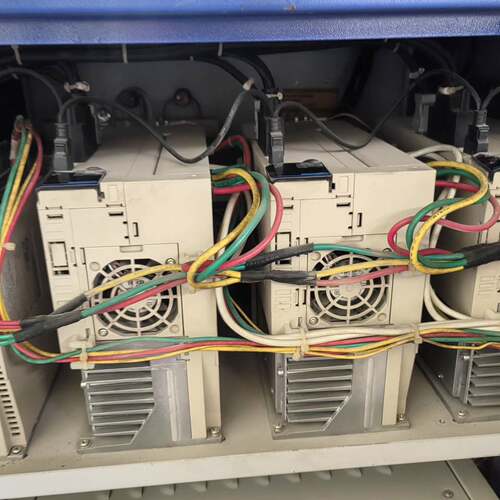 议价安川7系4.4KW伺服套装，驱动器SGD7S-330A00A可维修翻新