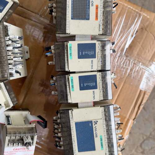 议价丰炜PLC 一组有VB1-24MT-D一只，VB-32ET可维修