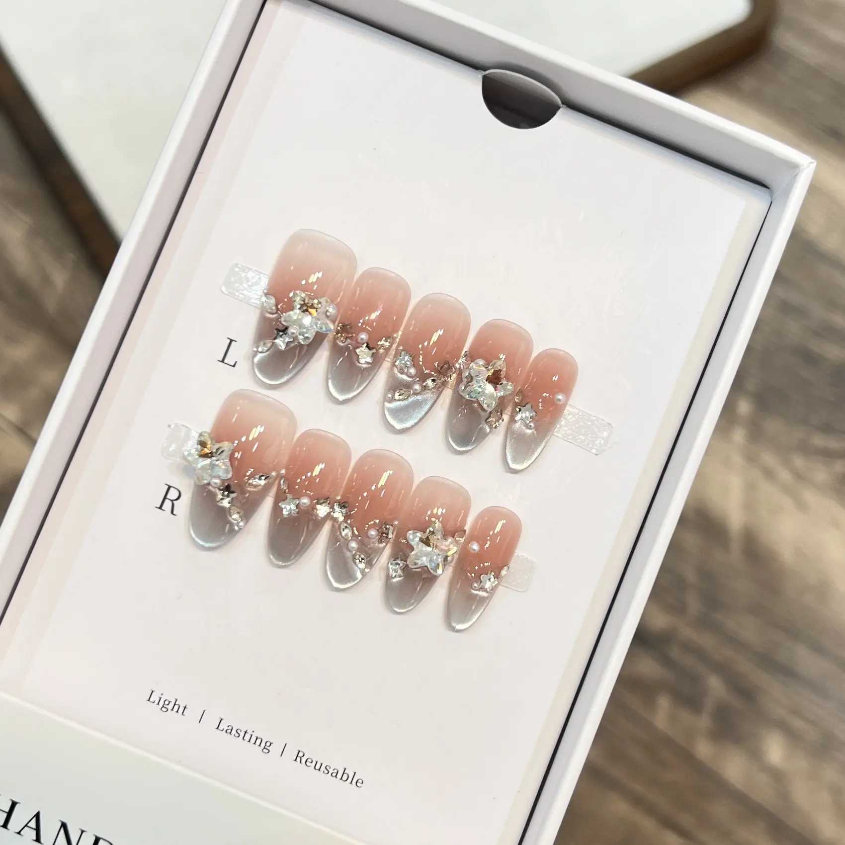 黛瑞森 【星芒胭珞】夏天穿戴甲手工裸色腮红猫眼法式爆闪星光钻