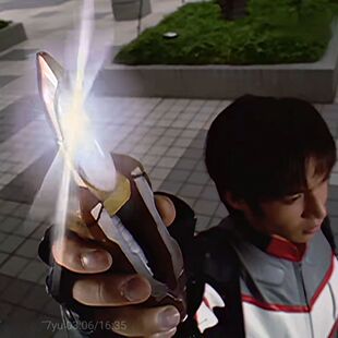 戴拿奥特变身器玩具戴拿闪光剑模型可伸缩儿童变形道具玩具男孩