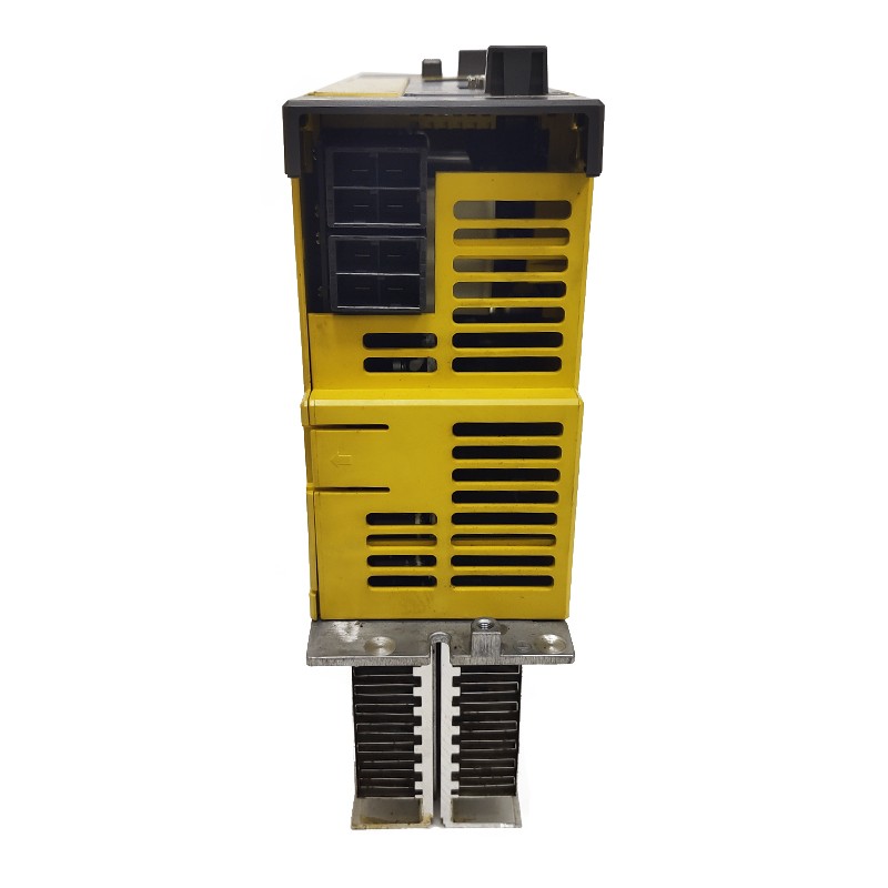 A06B-6114-H211 A065B-6117-H211 #N 发那科控制器现货 成色好