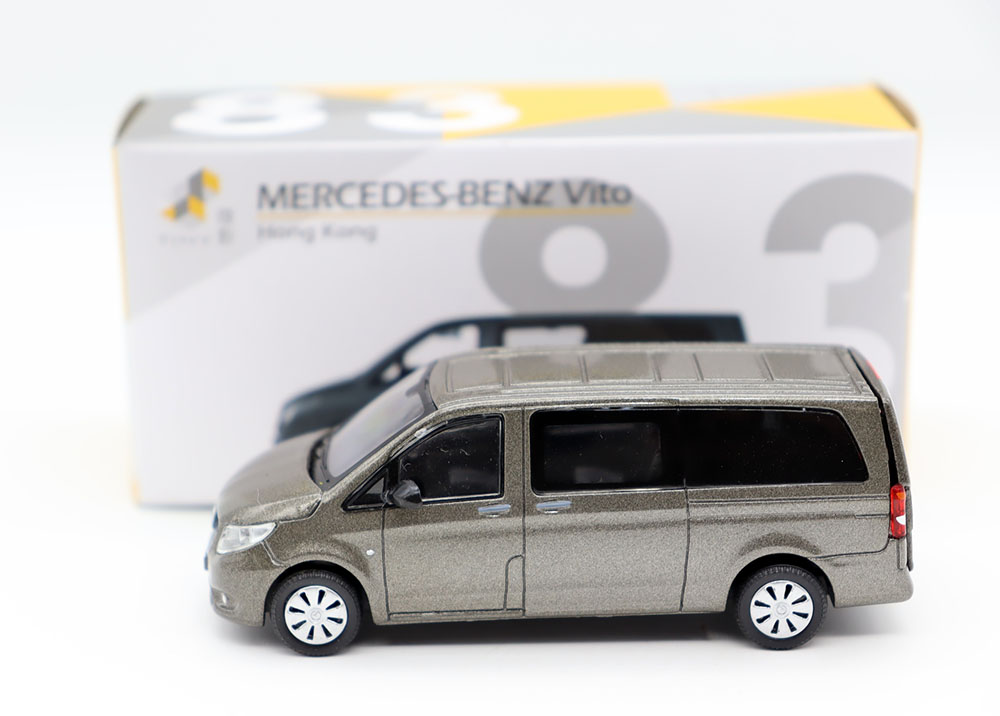 TINY合金1/64奔驰商务车模型摆件