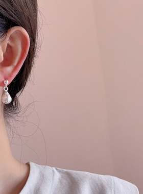 设计感极简金属花朵水滴耳环女法式轻奢小众高级感耳钉耳坠耳饰品