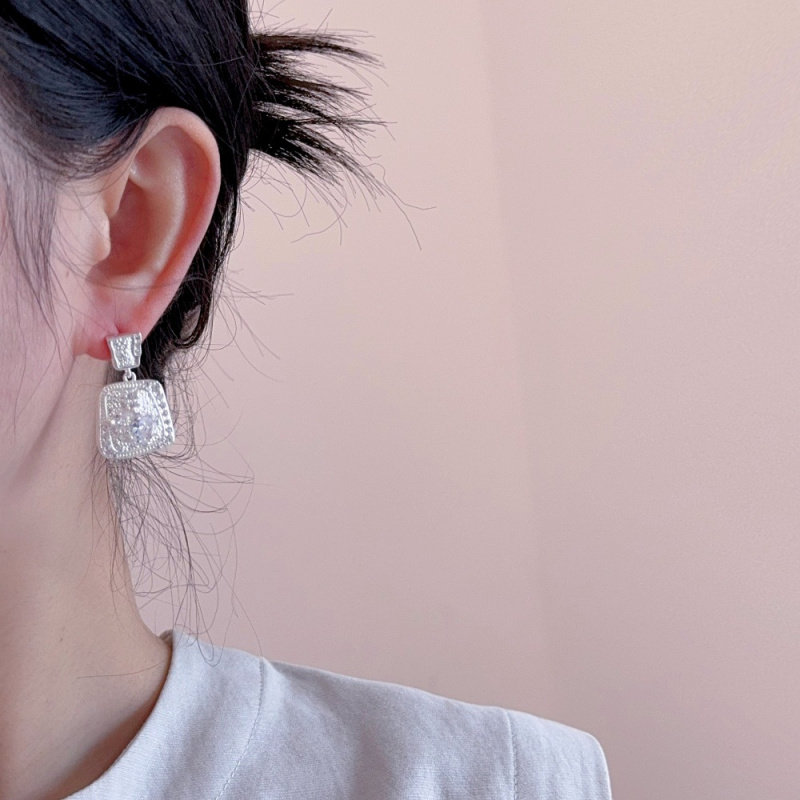 复古精致梯形锆石耳环女韩国简约百搭气质个性优雅冷淡风耳钉耳饰,饰品/流行首饰/时尚饰品新,耳环,淘宝优惠券,粉丝福利购,淘宝优惠卷