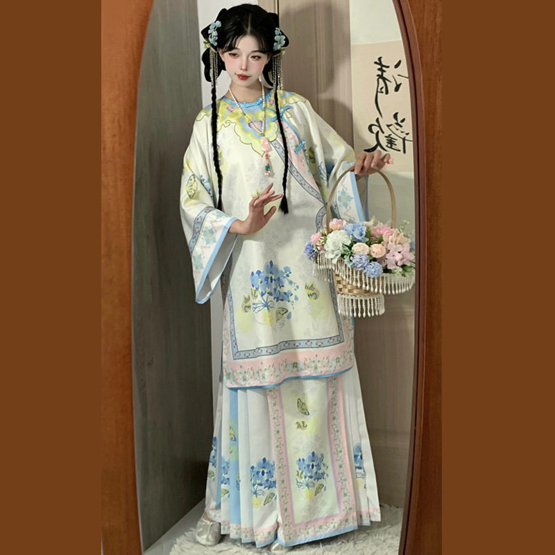 原创汉服重工复原清汉女印花清汉格格马面群圆领斜襟秋冬套装日常