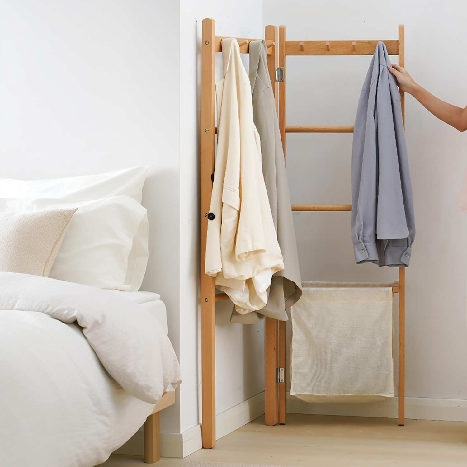 实木转角衣帽架卧室落地挂衣架家用小空间梯子式围巾裤子收纳挂杆