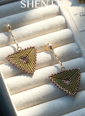 2024橄榄绿新款手作三角款设计进口米珠古董珠手工几何耳环项链