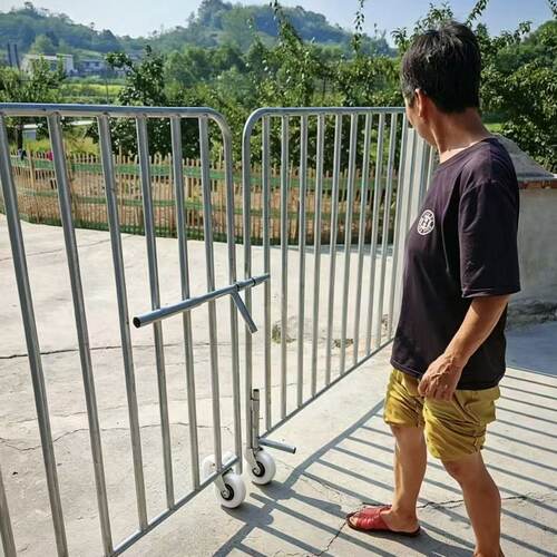 带轮大门对开门护栏门农