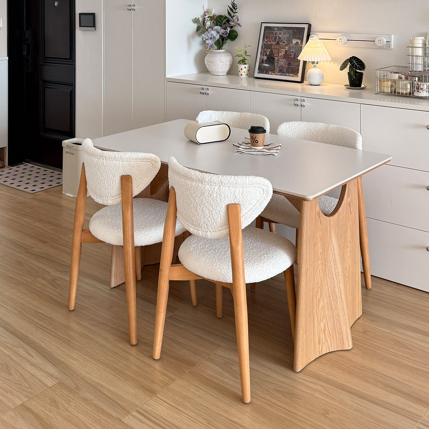 原木风实木餐桌长方形2025新款家用现代简约一桌四椅纯白岩板餐桌