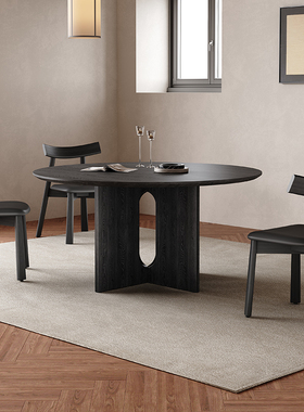 复古黑色实木餐桌圆桌家用小户型实木面饭桌极简中古风岩板餐桌椅