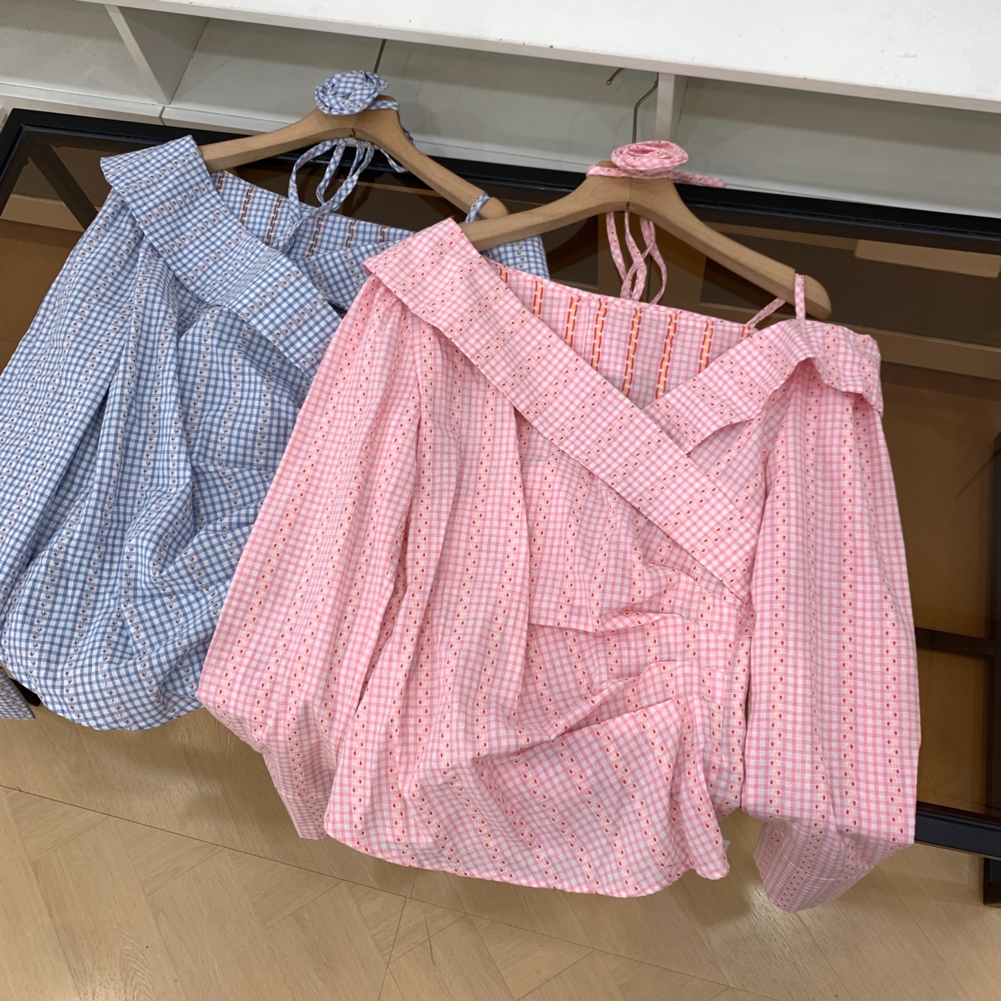 衬衫吊带一字领新款秋季百搭格子设计感透气上衣女 J#21