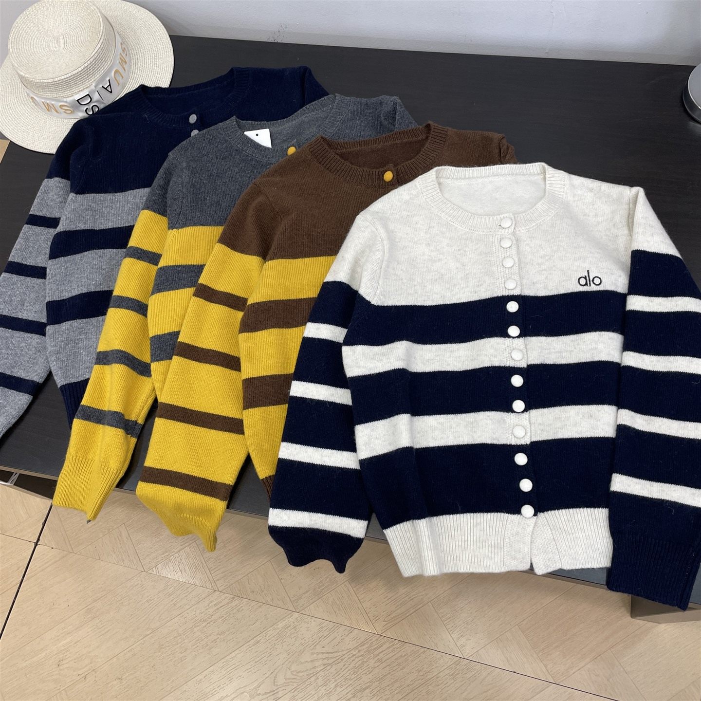 版慵懒风条纹毛衣外套女秋冬新款宽松显瘦针织开衫上衣L#2