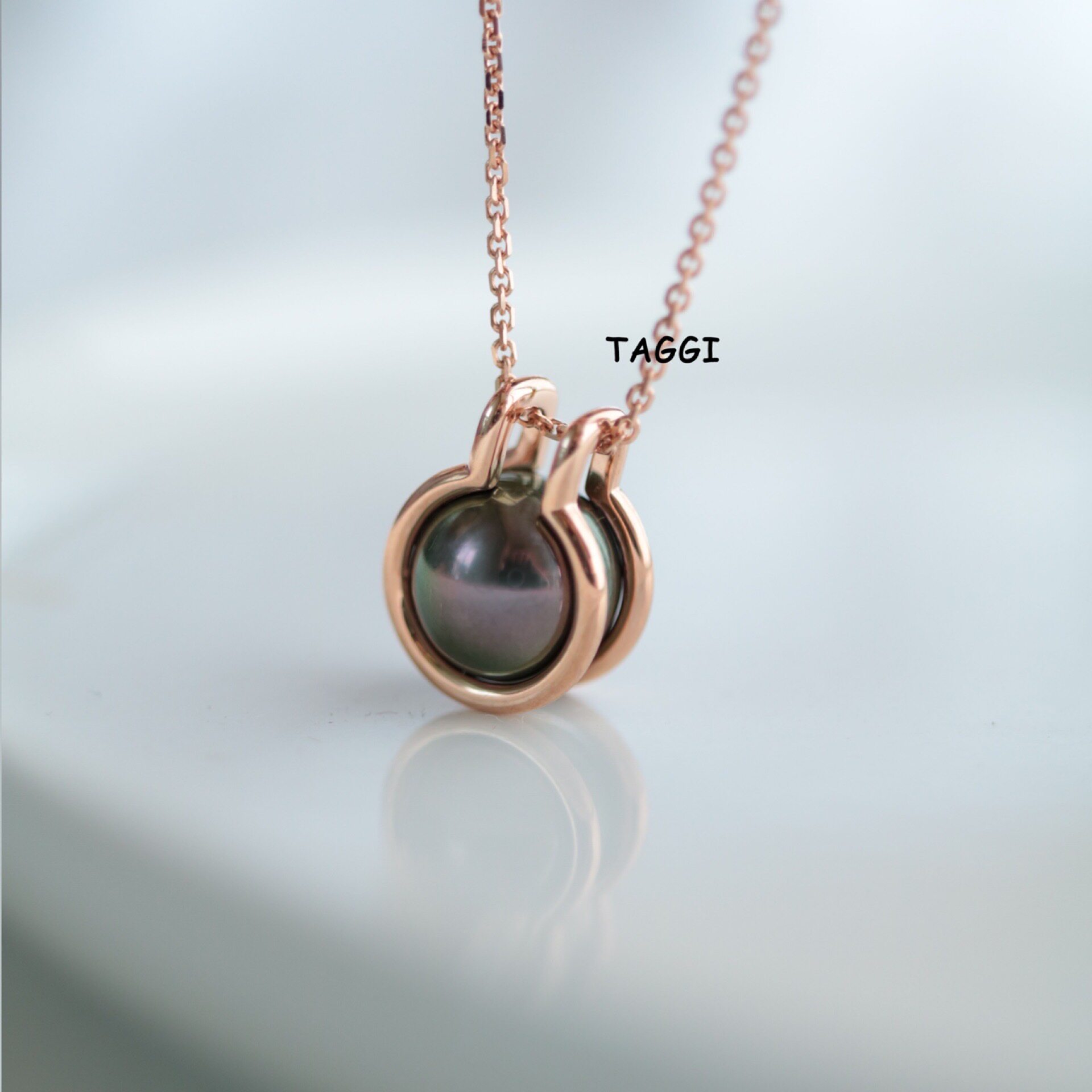 唐麒珠宝气质18k玫瑰金不打孔10mm无暇正圆大溪地孔雀绿珍珠项链