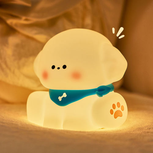 可爱的小奶狗拍拍夜灯