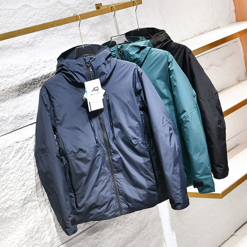 滑雪系列轻量保暖连帽冲锋羽绒服