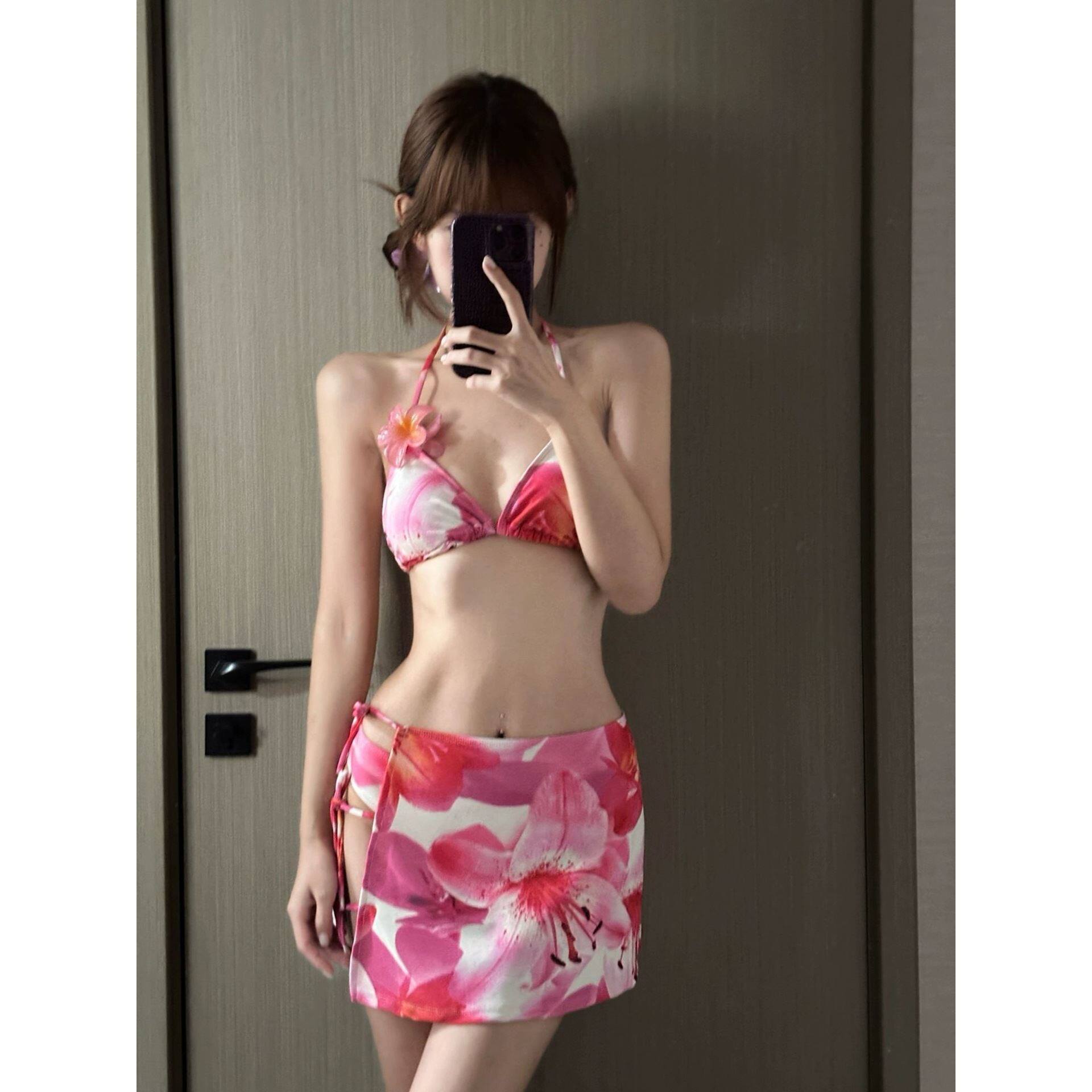 泰国海岛度假风三角比基尼纯欲性感显瘦绑带温泉分体泳衣女热带花