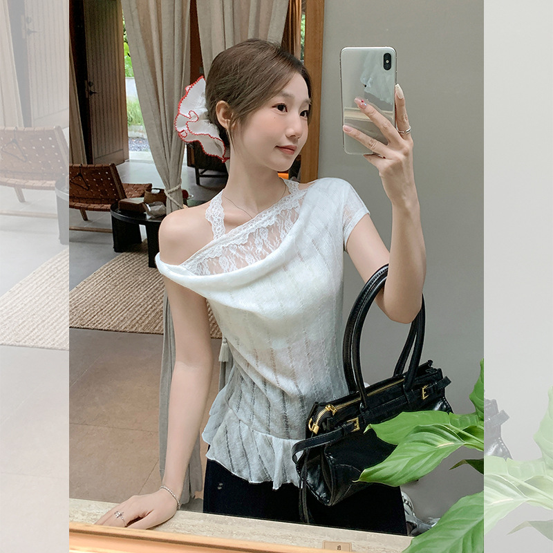 纯欲蕾丝挂脖拼接荡领短袖T恤女夏日ootd绝美荷叶边下摆漂亮上衣