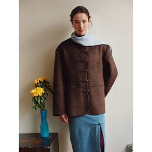 PaleBlueDot蓝点2025冬季咖啡棕圆领收腰经典裁剪短款呢大衣外套