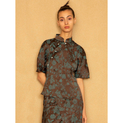 蓝点棕蓝花缎面褶皱短袖小衬衣