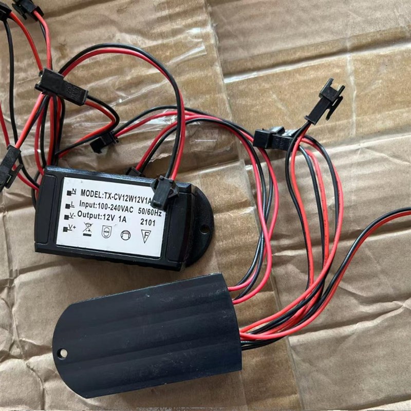 LED电源适配器12nV1A衣橱柜灯带酒柜4个SM接口12W恒压开关电源