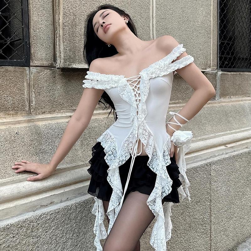 度假风蕾丝拼接流苏飘带抹胸背心